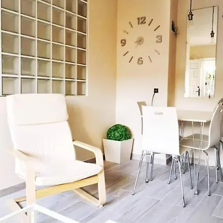 Holiday home Casita Con Porche Y Jardin A 30 M De La Playa